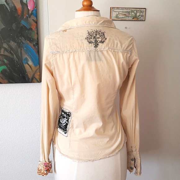 Miss Me Soft Yellow Western Floral Snap Front Blouse Size Medium - Picture 7 of 16